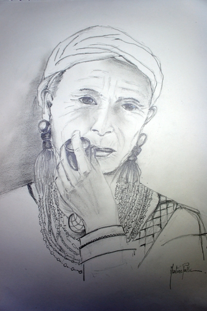 portrait d'une vieille femme thalandaise des tribus montagnardes